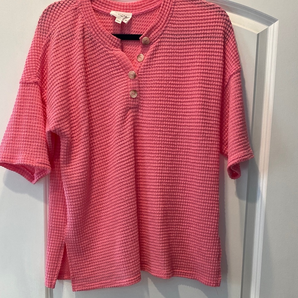 ANDREE BY UNIT Vibrant Pink Knit Top